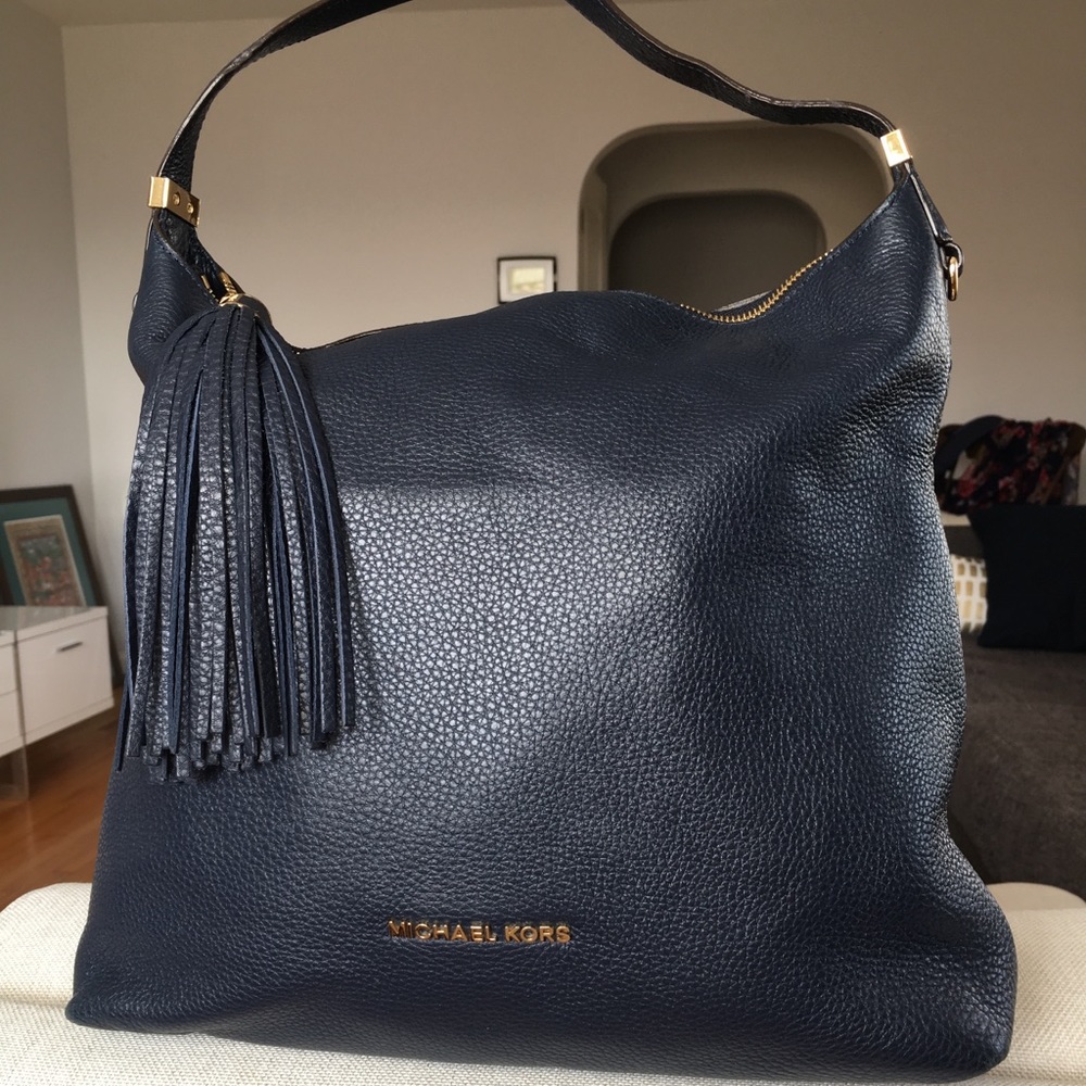 MICHEAL KORS navy shoulder bag with crossbody